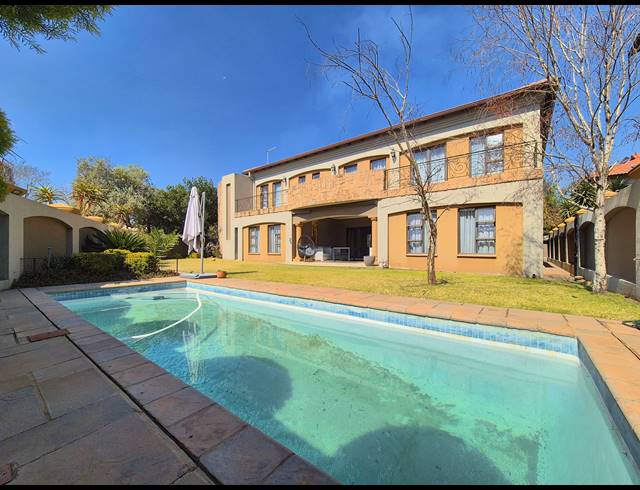 4 BEDROOM FREEHOLD FOR SALE IN SUNWARD PARK